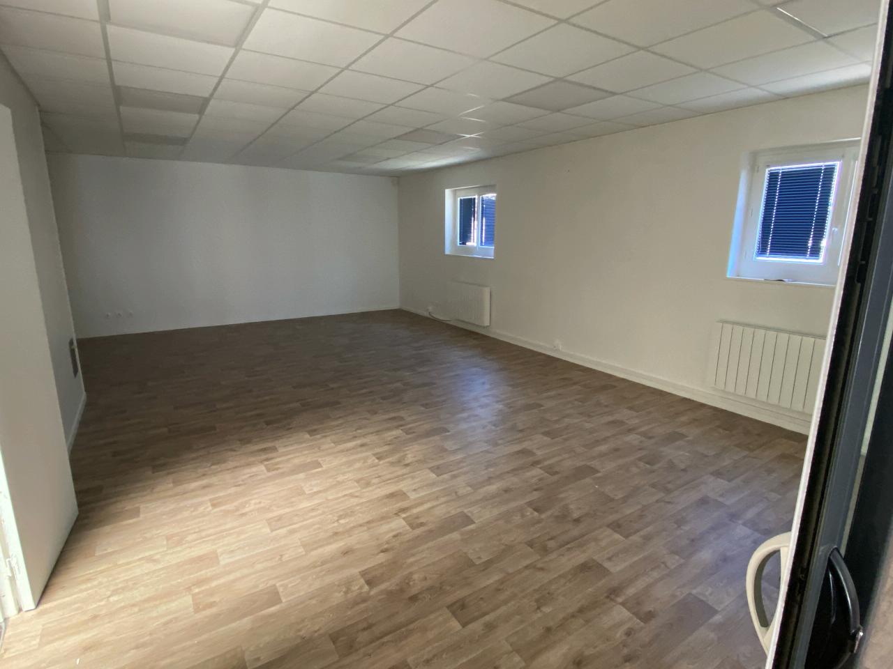 Local d'activité Le Petit-Quevilly 165m² Location local d'activité Le Petit-Quevilly Seine-Maritime OLACT2424903 4